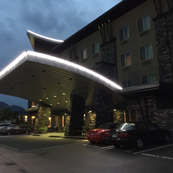 Photos At Comfort Suites Kelowna Motel In Rutland