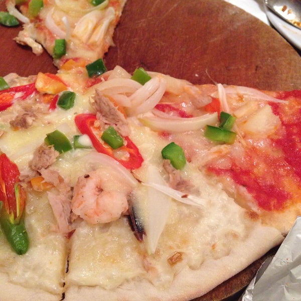 Пицца паста коммунальная. Кафе пицца паста пермь. Pasta pizza одесса deribasovskaya. Свободы, 18 фото коллектив. Pizza pasta station симферополь.