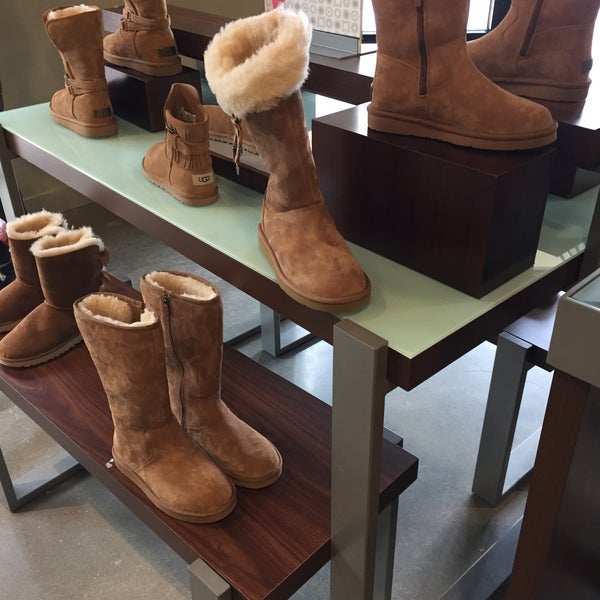 uggs at tanger outlet