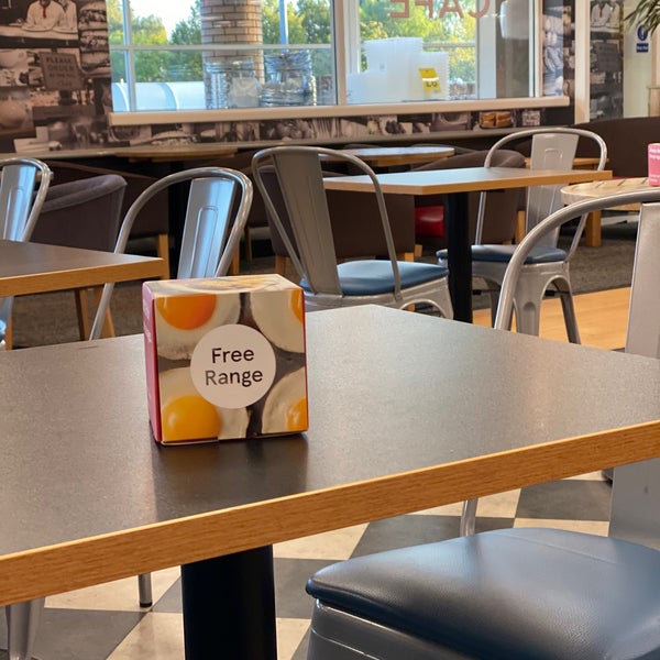 Tesco Extra Milton Keynes, Buckinghamshire