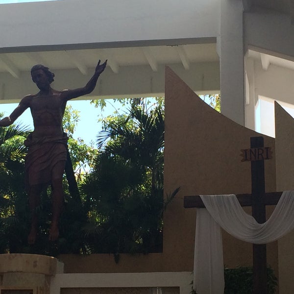 Foto tirada no(a) Parroquia de Cristo Resucitado por Ingrid O. em 4/17/2015