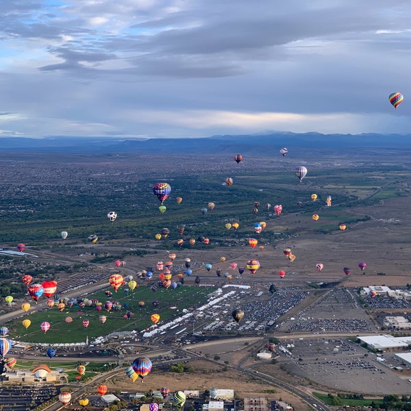Foto scattata a International Balloon Fiesta da Avneesh K. il 10/9/2018