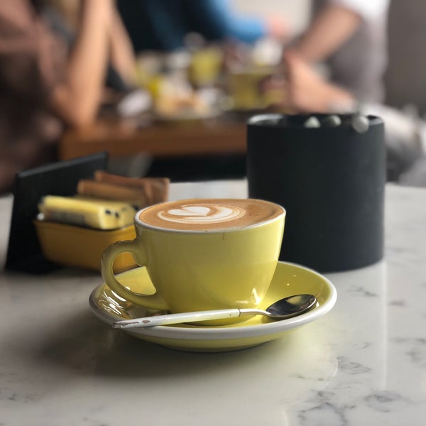 4/7/2018 tarihinde Avneesh K.ziyaretçi tarafından Three Seat Espresso'de çekilen fotoğraf