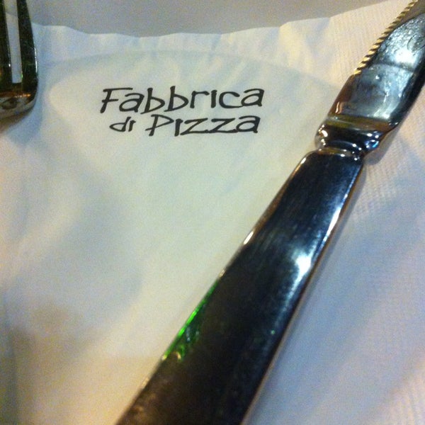 Снимок сделан в Fabbrica Di Pizza пользователем Mariana L. 1/4/2013