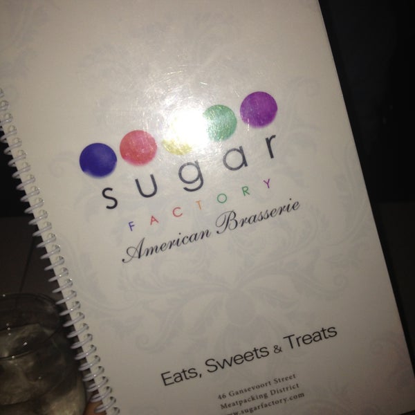 รูปภาพถ่ายที่ Sugar Factory American Brasserie โดย Leah P. เมื่อ 5/4/2013
