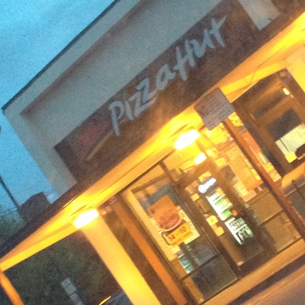 Pizza Hut Pizzeria in Lowell