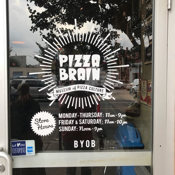7/27/2017 tarihinde Rick H.ziyaretçi tarafından Pizza Brain'de çekilen fotoğraf