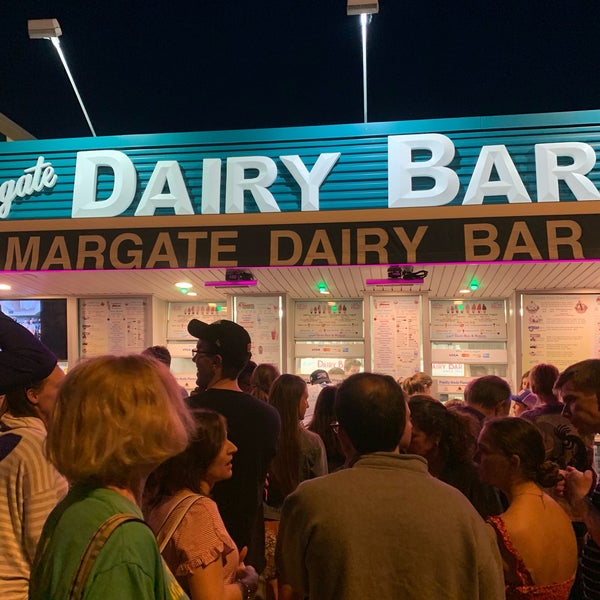 Foto diambil di Margate Dairy Bar &amp; Burger oleh Rick H. pada 5/25/2019