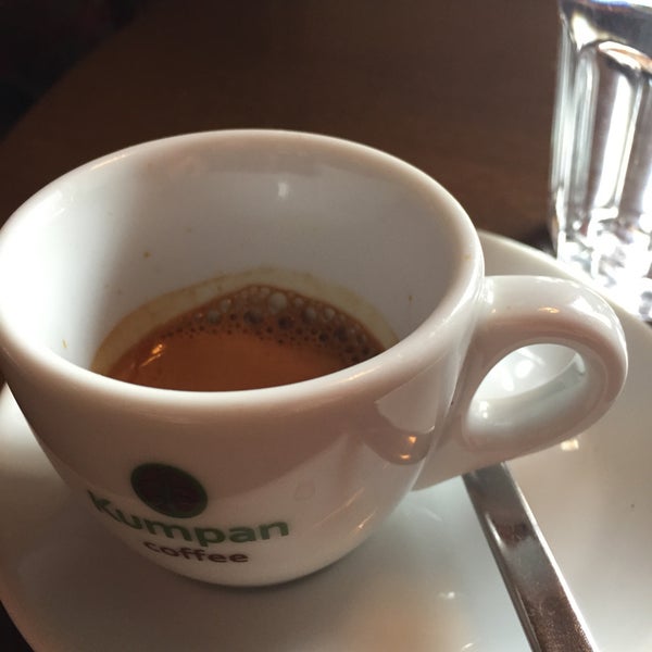 Foto tirada no(a) Kumpan Cafe por Olesya em 6/11/2015