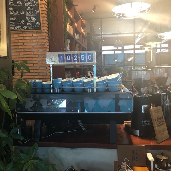 Photo prise au D·Origen Coffee Roasters par Olesya le8/18/2018
