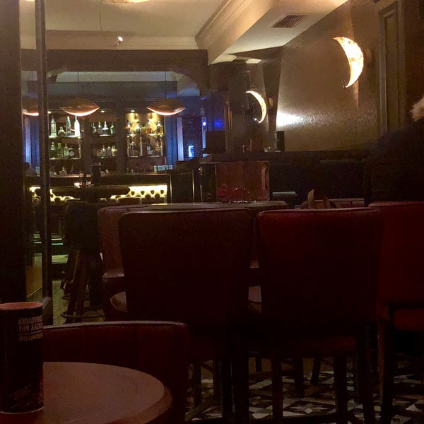 Cyprus different bar. Стандарт бар москва. Стрит бар. Pop up бар. Different bar.