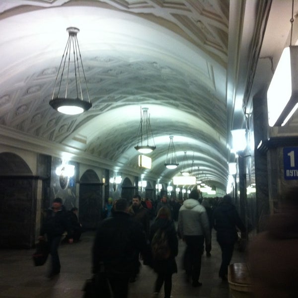 Курская радиальная вход в метро