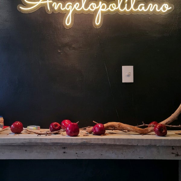 Foto diambil di Angelopolitano Restaurante oleh Mafer R. pada 9/7/2021
