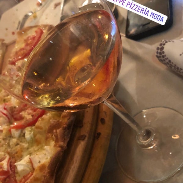 Foto scattata a Beppe Pizzeria da Burcu G. il 6/15/2019
