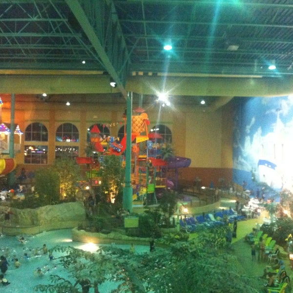 Photo taken at KeyLime Cove Indoor Waterpark Resort by Robert K. E. on 1/26/2013