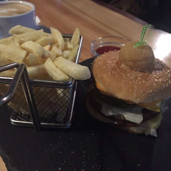 столовая база отдыха столовая. парк обеды. пикник на природе. кафе бамбук сочи парк отель. шведский стол завтрак.