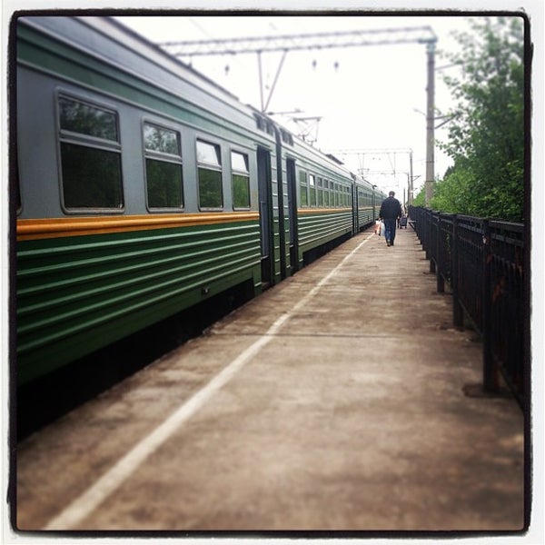 Станция 106 км. Поезд 106. Поезд 106 у оренбург санкт-петербург. 106 км жд. 106 километр электрички.