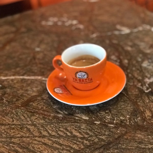 Foto tomada en Roastico Coffee Shop &amp; Bar  por Abdurrahman T. el 2/27/2019