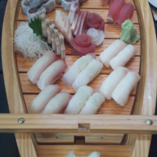 7/14/2014 tarihinde Yawei L.ziyaretçi tarafından Gekko Sushi and Lounge'de çekilen fotoğraf