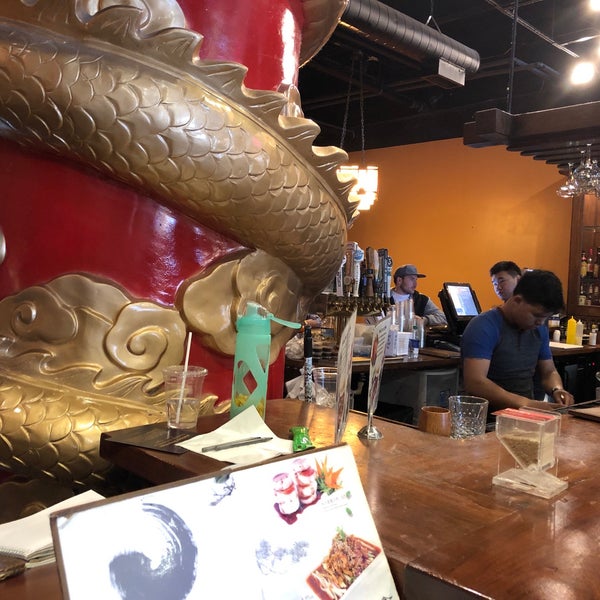 12/3/2018 tarihinde Yawei L.ziyaretçi tarafından 家 Jia Szechuan Food &amp; Bar'de çekilen fotoğraf