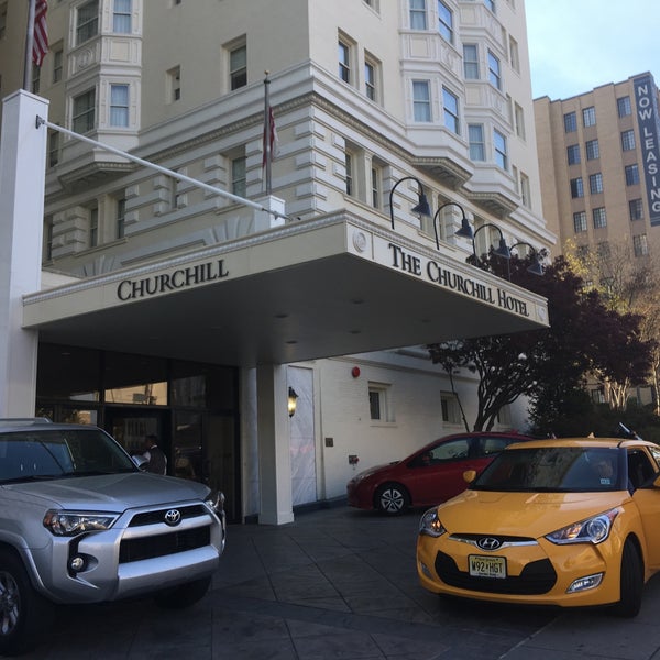 4/11/2017 tarihinde Yawei L.ziyaretçi tarafından Churchill Hotel Near Embassy Row'de çekilen fotoğraf