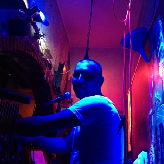 11/8/2012에 Süleyman T.님이 Nargile Cafe&amp;Bar에서 찍은 사진