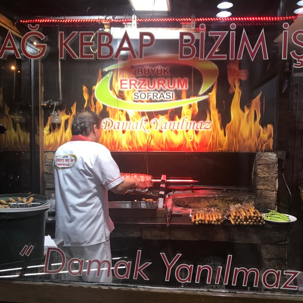 Снимок сделан в Büyük Erzurum Sofrası пользователем Kursad S. T. 10/23/2018
