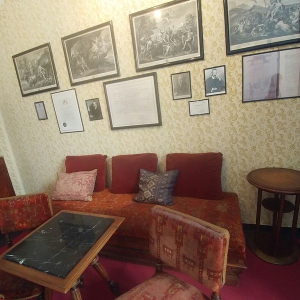 Das Foto wurde bei Sigmund Freud Museum von Özge S. am 7/22/2019 aufgenommen
