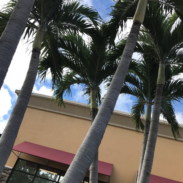 Starbucks Coffee Shop in Fort Myers