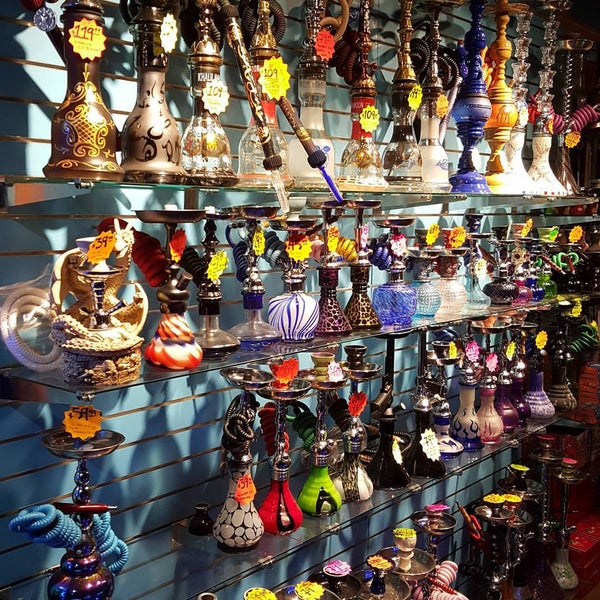 11/29/2015 tarihinde RAYID K.ziyaretçi tarafından House of Hookah'de çekilen fotoğraf