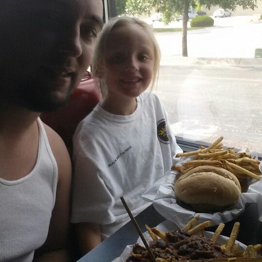 Photo taken at Sinful Burger Sports Grill by K-Daddy R. on 6/5/2014