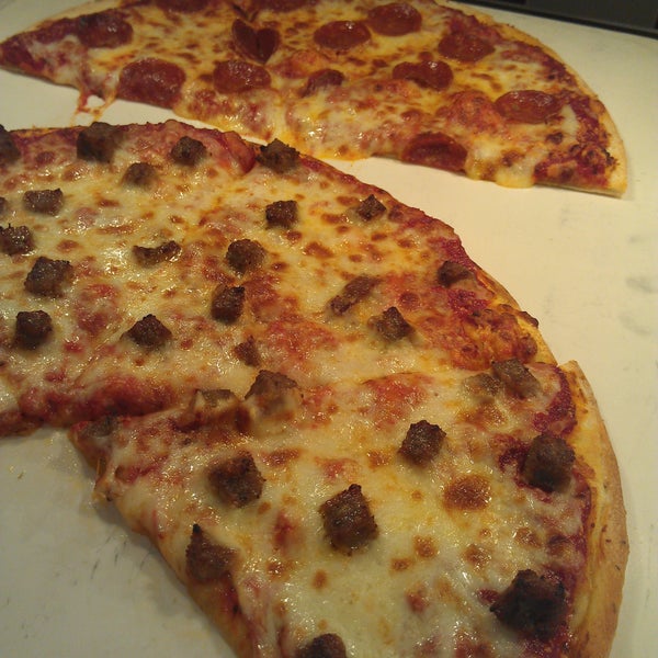 I love Harvest's pizza!! Mmm!!