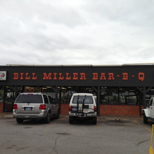 3/28/2013にT. Frank S.がBill Miller Bar-B-Qで撮った写真