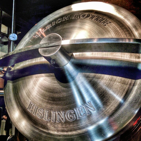 รูปภาพถ่ายที่ Charleston Distilling โดย Collin C. เมื่อ 7/11/2014