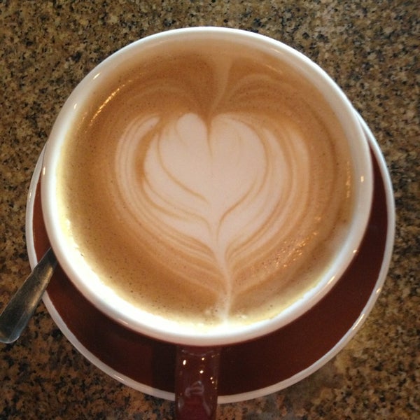Снимок сделан в Kettle Coffee &amp; Tea пользователем Tricia H. 2/9/2013