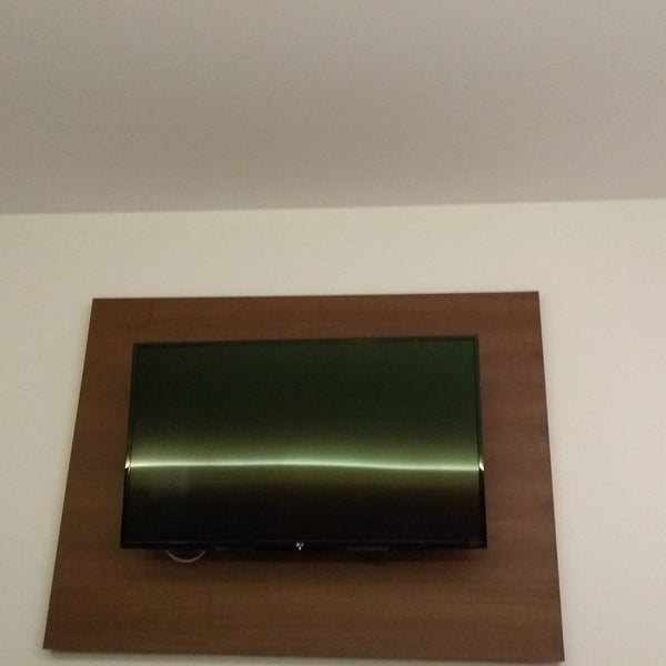 Photo taken at Holiday Inn Express Puebla by Jorge I. F. on 9/28/2018