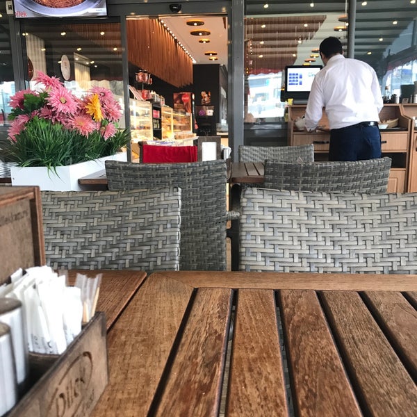 Foto diambil di Dilek Pasta Cafe &amp; Restaurant Halkalı Kanuni oleh Yunus A. pada 11/20/2018
