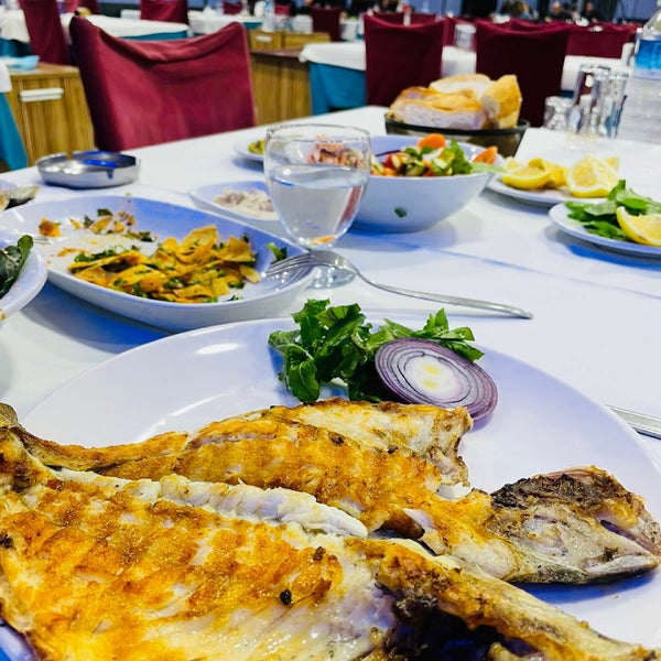 2/1/2022 tarihinde Diren M.ziyaretçi tarafından Cemil Baba Balık Restaurant'de çekilen fotoğraf