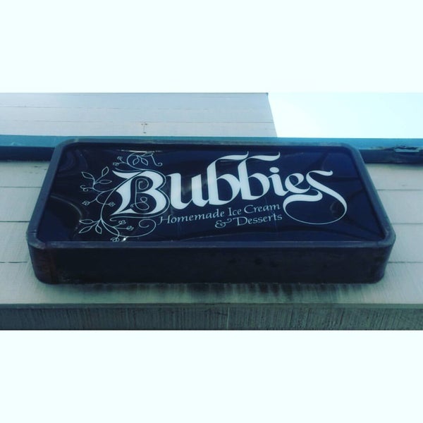 Photo taken at Bubbies Homemade Ice Cream &amp; Desserts by Sean E. on 10/21/2015