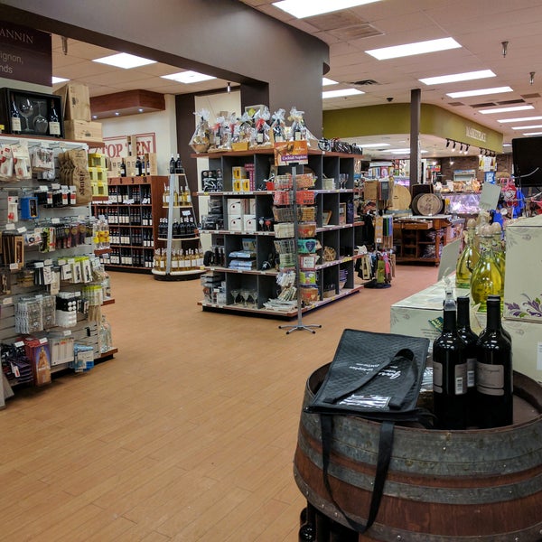Photo taken at Gary&#39;s Wine &amp; Marketplace by Russell S. on 1/8/2017