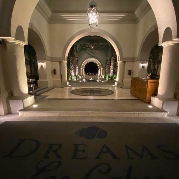 รูปภาพถ่ายที่ Dreams Los Cabos Suites Golf Resort &amp; Spa โดย Zdravko C. เมื่อ 9/5/2021