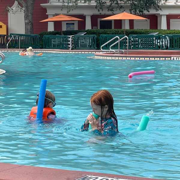 Luna Park Pool 16 tips from 1027 visitors