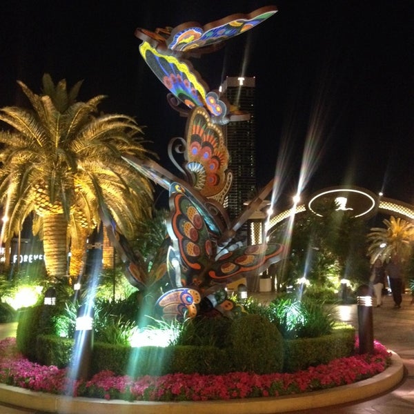 4/24/2014 tarihinde Dinorah P.ziyaretçi tarafından Eastside Lounge at Encore Las Vegas'de çekilen fotoğraf