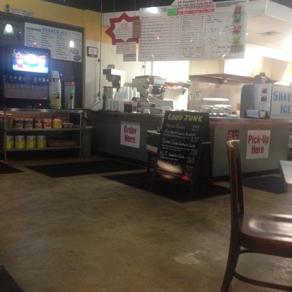 Photo taken at Meteor Hamburgers by Brooke M. on 1/9/2014