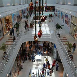 Photo taken at Salvador Norte Shopping by Viviane B. on 11/8/2012