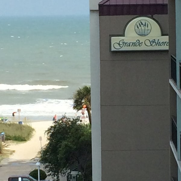 7/8/2014 tarihinde Ed A.ziyaretçi tarafından Grande Shores Ocean Resort'de çekilen fotoğraf