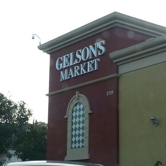 Photo taken at Gelson&#39;s by CJ J. on 4/13/2013