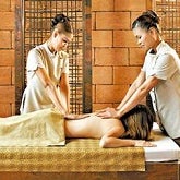 Hoy ofrecemos un excelente #masaje a 4 manos con dos masajistas que dejarán tu cuerpo descontracturado y totalmente relajado: