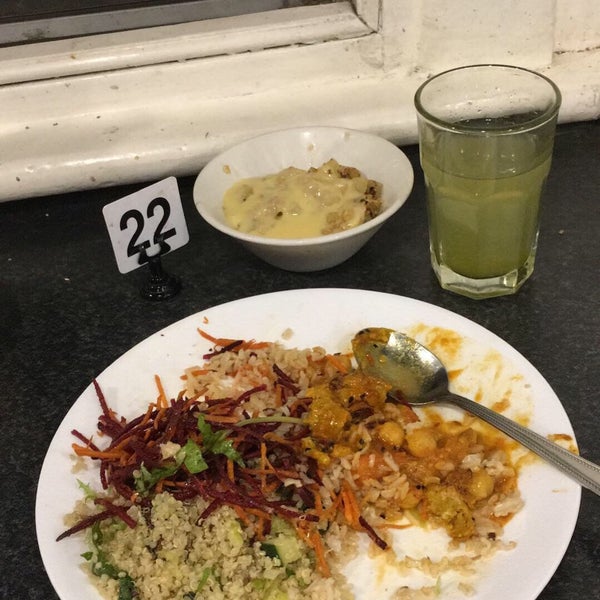 Foto diambil di Gopal&#39;s Pure Vegetarian Restaurant oleh Charlotte W. pada 4/3/2019