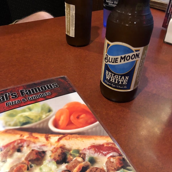 Val's Famous Pizza & Grinders 112 S 11th St